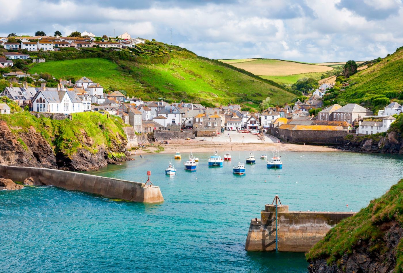 Sightseeing & lunch at Port Isaac